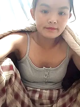 xinhxinhcute online show from 10/21/25, 11:11