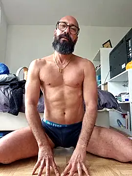 Latinox79 online show from 05/18/26, 01:50