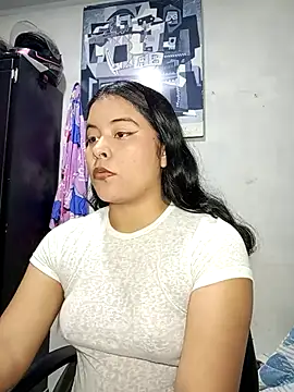 Snapshot of Iris___ chatting on 09/24/25, 04:49 Iris online show from 09/24/25, 04:49