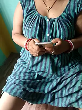 desi boudi87 online show from 04/20/26, 06:38