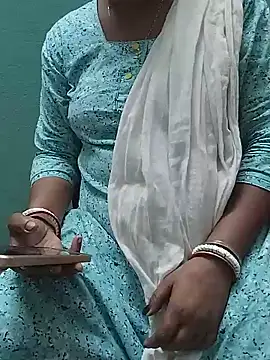 Snapshot of desi_boudi87 chatting on 06/09/26, 10:38 desi boudi87 online show from 06/09/26, 10:38