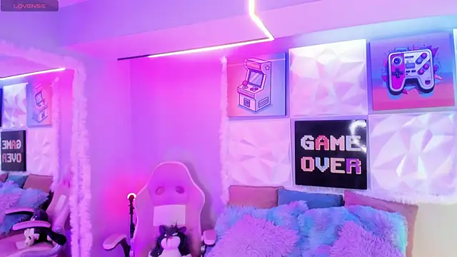 LindaWz  online show from 01/09/26, 04:48