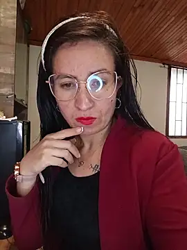 ERIKA  29 online show from 10/14/25, 12:06