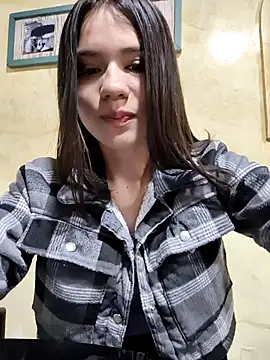 Snapshot of CHARLOTTE__05 chatting on 09/10/25, 12:27 CHARLOTTE 05 online show from 09/10/25, 12:27