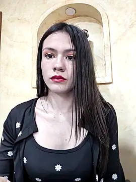 Snapshot of CHARLOTTE__05 chatting on 09/23/25, 03:59 CHARLOTTE 05 online show from 09/23/25, 03:59