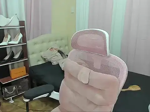 Seductive Margaux online show from 09/12/25, 07:30