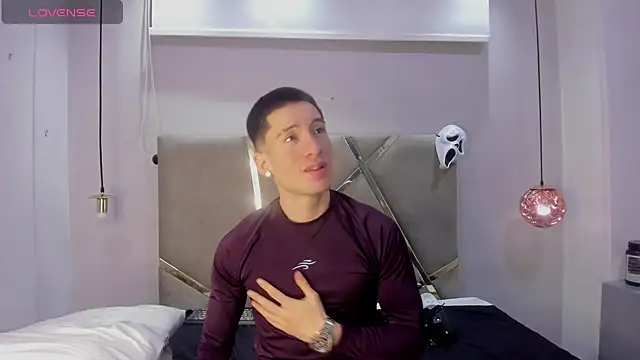 HunterHeat  online show from 10/17/25, 12:08