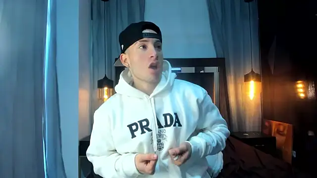 HunterHeat  online show from 12/18/25, 12:11