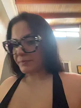 Snapshot of alilith chatting on 05/15/26, 04:03 alilith online show from 05/15/26, 04:03
