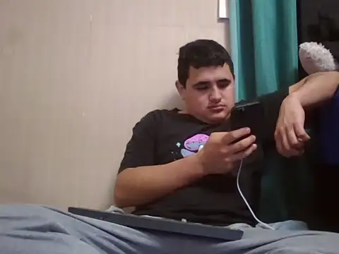 Snapshot of whitsblack chatting on 09/21/25, 10:44 whitsblack online show from 09/21/25, 10:44