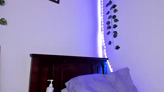 Michluxe 69 online show from 10/04/25, 04:21