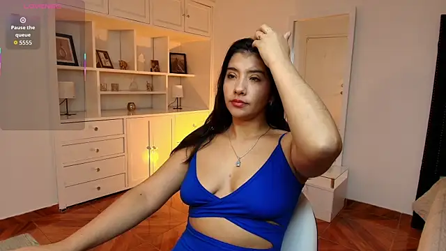 Snapshot of nina_moen chatting on 10/01/25, 07:42 nina moen online show from 10/01/25, 07:42