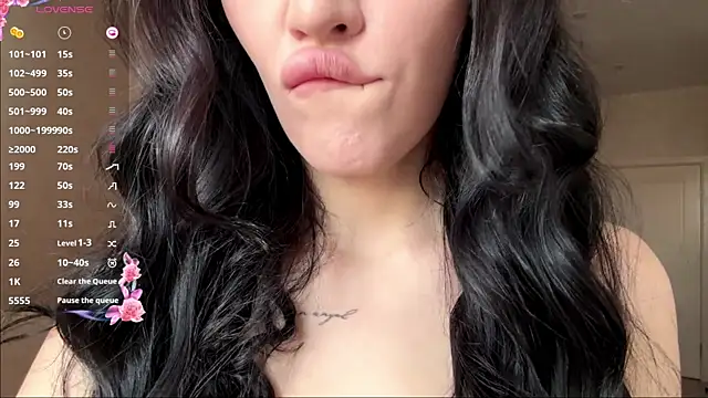 AuraJefcoat online show from 04/02/26, 12:47