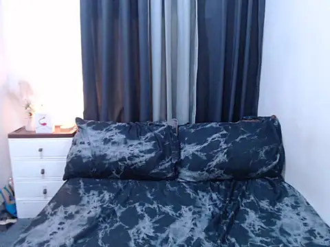 Snapshot of AngelHille chatting on 09/08/25, 03:44 AngelHille online show from 09/08/25, 03:44