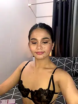 Snapshot of AngelHille chatting on 10/03/25, 01:30 AngelHille online show from 10/03/25, 01:30