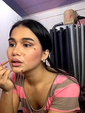 Snapshot of AngelHille chatting on 10/15/25, 04:51 AngelHille online show from 10/15/25, 04:51