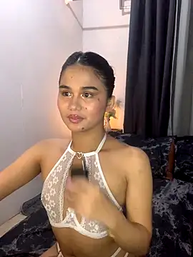 Snapshot of AngelHille chatting on 11/13/25, 06:07 AngelHille online show from 11/13/25, 06:07