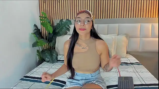 Roseaurora online show from 02/13/26, 12:56