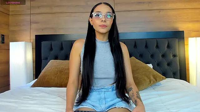 Roseaurora online show from 03/29/26, 01:33