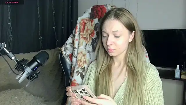 BabbbyFoxxx online show from 04/05/26, 10:29