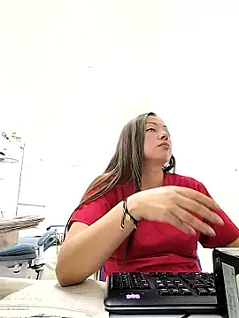 Madisson-04  online show from 10/28/25, 07:16