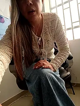 Madisson-04  online show from 05/18/26, 01:50