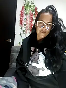 MiaForever1 online show from 02/10/26, 04:27