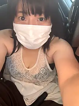 Snapshot of hanachan_001 chatting on 10/24/25, 01:35 hanachan 001 online show from 10/24/25, 01:35