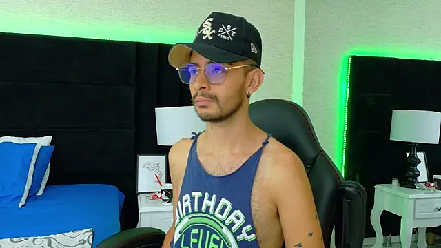 HairyDiamond  online show from 09/19/25, 03:41