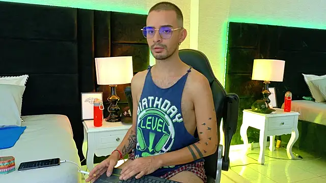 HairyDiamond  online show from 09/22/25, 03:30
