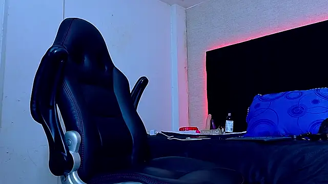 HairyDiamond  online show from 10/20/25, 04:07