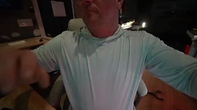 Snapshot of Soundfreak chatting on 10/16/25, 03:51 Soundfreak online show from 10/16/25, 03:51