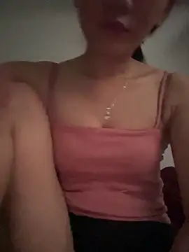 Snapshot of Almond-cute chatting on 09/15/25, 11:05 Almond-cute online show from 09/15/25, 11:05