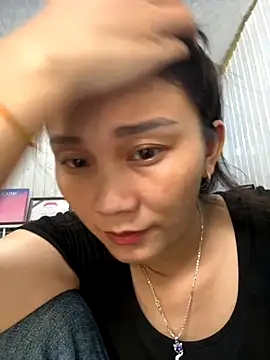 Snapshot of Almond-cute chatting on 09/24/25, 12:25 Almond-cute online show from 09/24/25, 12:25