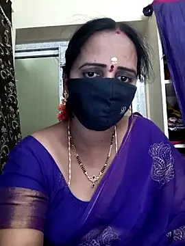 Snapshot of Mee_harini-telugupilla chatting on 11/13/25, 03:49 Mee harini-telugupilla online show from 11/13/25, 03:49