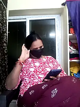 Snapshot of Mee_harini-telugupilla chatting on 11/24/25, 04:40 Mee harini-telugupilla online show from 11/24/25, 04:40