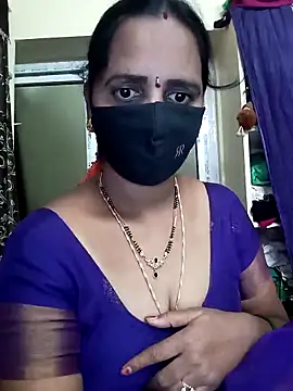 Snapshot of Mee_harini-telugupilla chatting on 12/15/25, 04:50 Mee harini-telugupilla online show from 12/15/25, 04:50