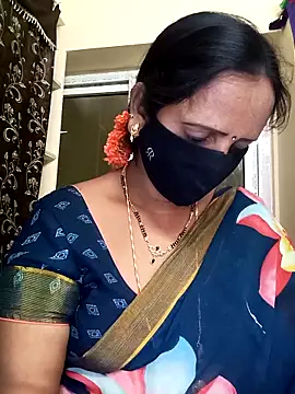 Snapshot of Mee_harini-telugupilla chatting on 12/21/25, 10:22 Mee harini-telugupilla online show from 12/21/25, 10:22