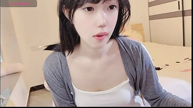 Snapshot of TuTu0066 chatting on 07/25/26, 06:44 TuTu0066 online show from 07/25/26, 06:44