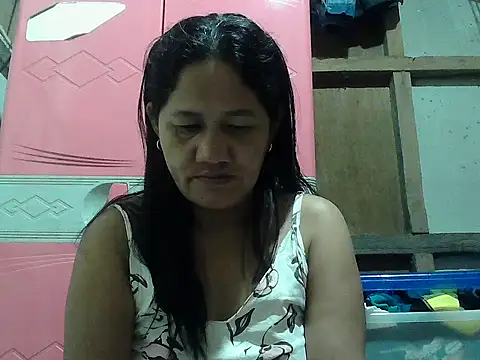 hotmama 063 online show from 10/15/25, 08:42