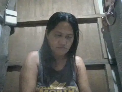 Snapshot of hotmama_063 chatting on 06/18/26, 09:41 hotmama 063 online show from 06/18/26, 09:41