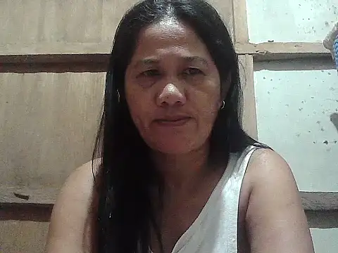 Snapshot of hotmama_063 chatting on 07/22/26, 10:12 hotmama 063 online show from 07/22/26, 10:12