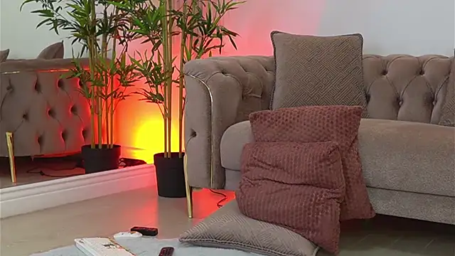 TifannyRay online show from 06/05/26, 06:52