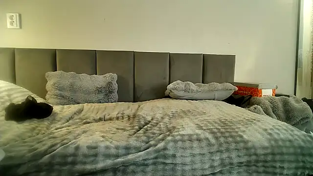 Eva Fit Milf online show from 04/25/26, 01:41