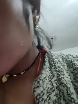 LUCKY cut online show from 12/22/25, 03:25