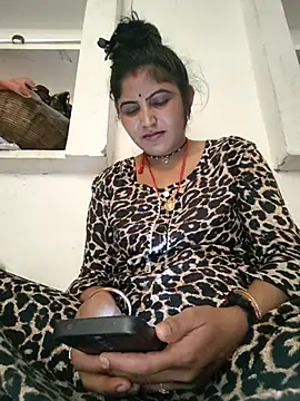 LUCKY cut online show from 04/21/26, 02:51