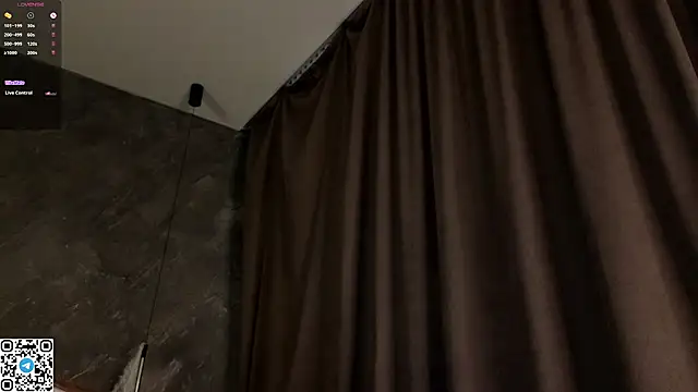 VincenzaGarigliano online show from 10/27/25, 01:09