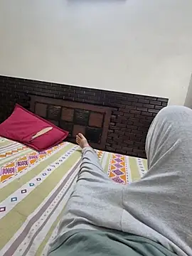 Snapshot of kkkk1882 chatting on 11/09/25, 07:17 kkkk1882 online show from 11/09/25, 07:17