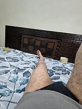 Snapshot of kkkk1882 chatting on 11/26/25, 05:41 kkkk1882 online show from 11/26/25, 05:41