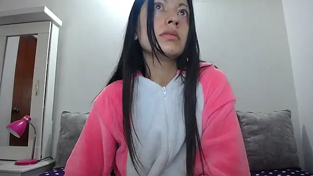 Taylormegan online show from 10/22/25, 01:11